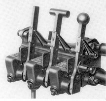 Figure 3-26. Safety and negative flood, engine air
induction and hull ventilation control manifold (three-valve manifold).