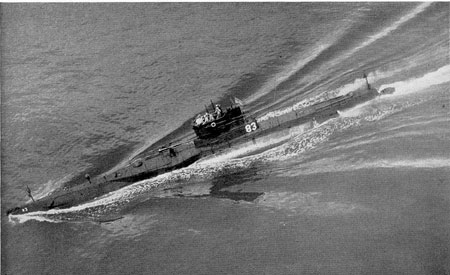 Photo of USS R-6