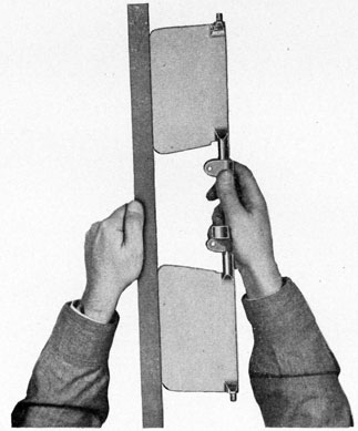FIGURE 110-10.-Checking alignment of trailing edge.