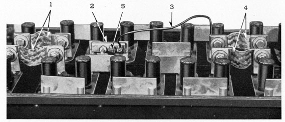 FIGURE 25-4.-Battery connections.