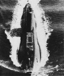 Nuclear USS Sargo (SSN-583) underway on the surface.
