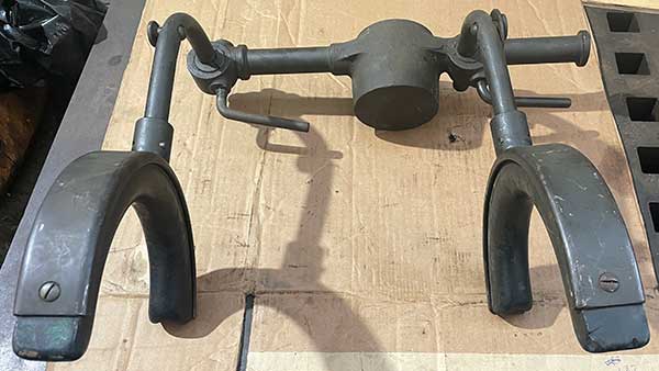 rear cap with handle bar and shoulder rests.
