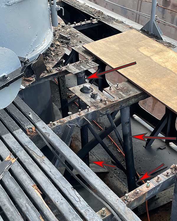 photo of area on port with truncated supports for the missing locker