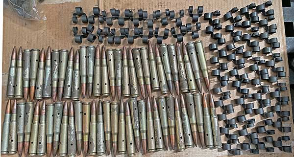 58 dummy cartridges and 60 loose links