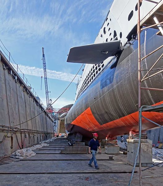 photo from the drydock floor without tarps