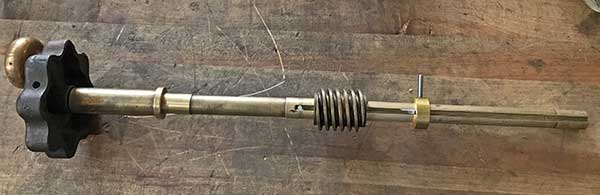 deflection handwheel, shaft, worm gear assembled on the bench