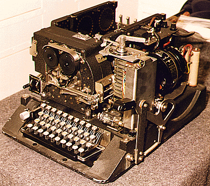 Photograph of an ECM Mark II, CSP 889/2900 with the cover off.