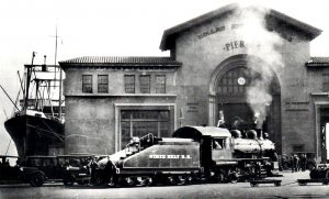 Train leaves historic SF pier